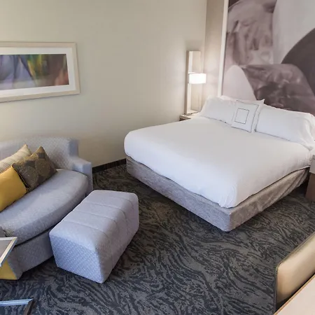 Courtyard By Marriott Hickory-2
