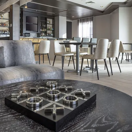 Doubletree By Hilton Boston Logan Airport Chelsea-2