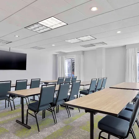 Spark By Hilton Greensboro-2