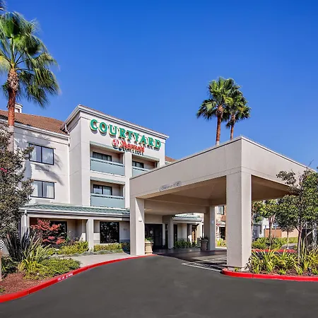 Courtyard By Marriott Oakland Airport-3