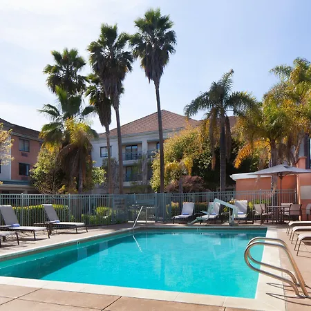 Courtyard By Marriott Oakland Airport-2