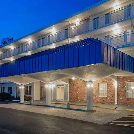 Howard Johnson By Wyndham Staunton-2