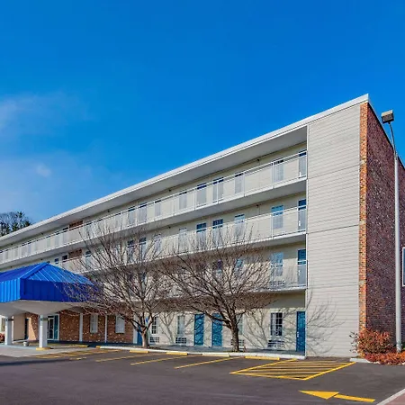 Howard Johnson By Wyndham Staunton-3