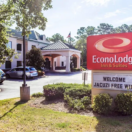 Econo Lodge Inn & Suites Marietta Near Dobbins Arb-2