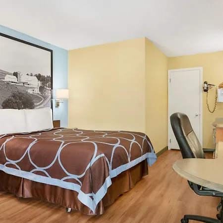 Super 8 By Wyndham Findlay-2
