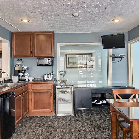 Pointes North Inn-3