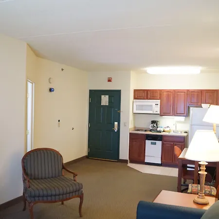 Clarion Suites At The Alliant Energy Center-3