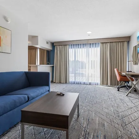 Holiday Inn Express Hotel & Suites Starkville, An Ihg Hotel-2