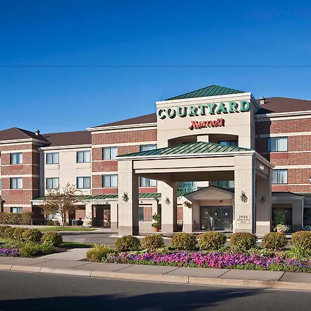 Courtyard Minneapolis St. Paul/Roseville-3