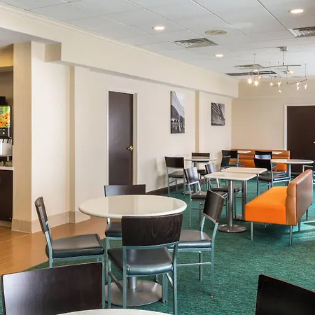 Springhill Suites Louisville Hurstbourne/North-3