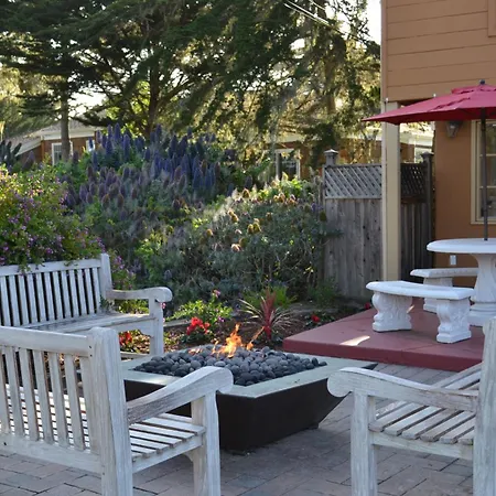 Sunset Inn Pacific Grove-3