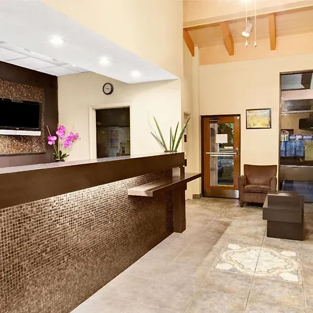 Super 8 By Wyndham Kissimmee/Maingate/Orlando Area-3