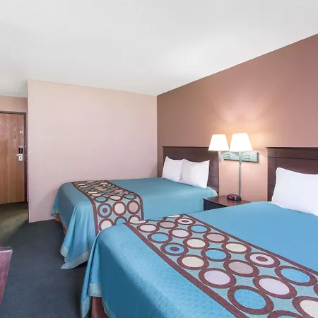 Super 8 By Wyndham Austin Mn-2