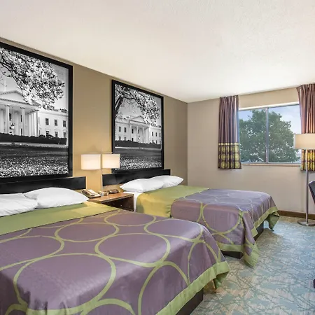 Super 8 By Wyndham Waldorf-3