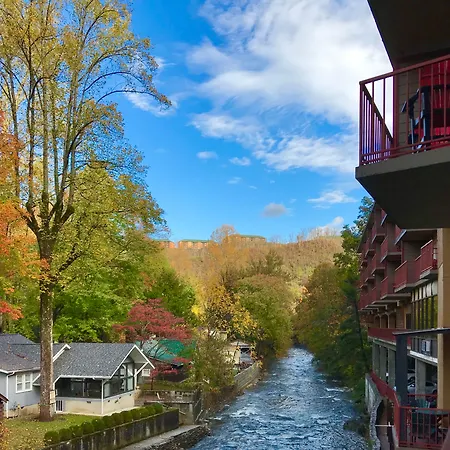 Baymont By Wyndham Gatlinburg On The River-3