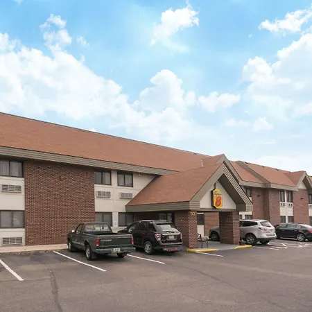 Super 8 By Wyndham St. Cloud-3