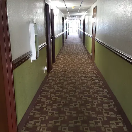 Super 8 By Wyndham Harlingen Tx-2