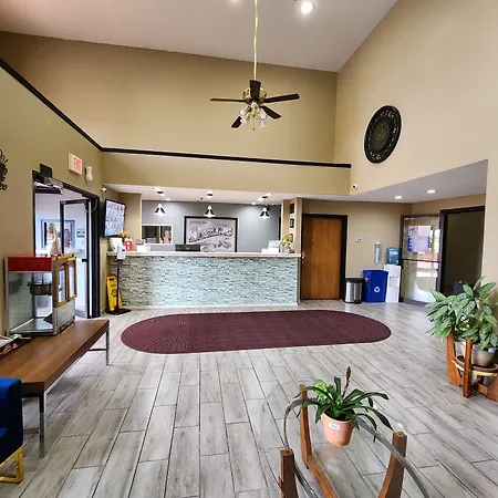 Super 8 By Wyndham Pine Bluff-2