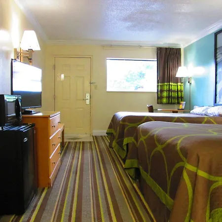 Super 8 By Wyndham Ft Walton Beach-3