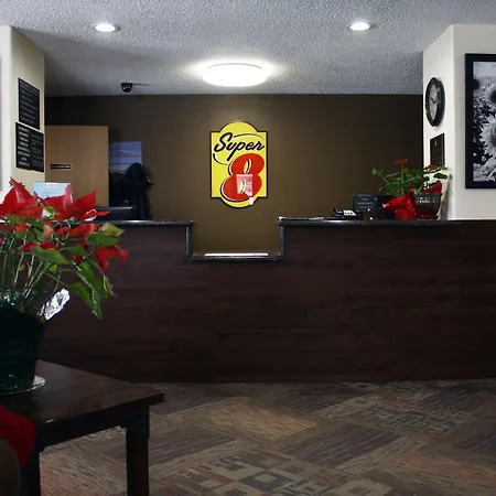 Super 8 By Wyndham Jamestown-3