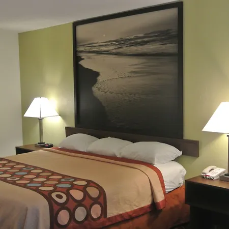 Super 8 By Wyndham Fayetteville-2