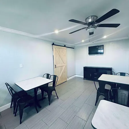 Surestay By Best Western Fresno Central-3