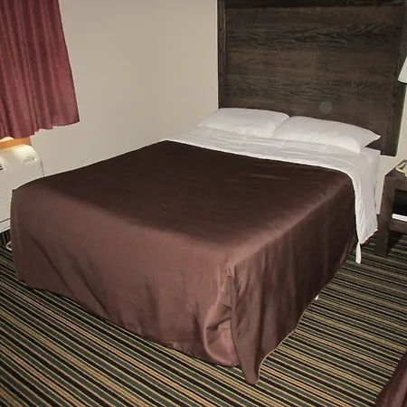 Woodfield Inn And Suites-3