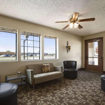Super 8 By Wyndham Blackwell-3