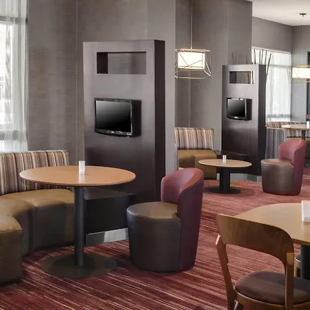 Courtyard By Marriott Newark Elizabeth-2