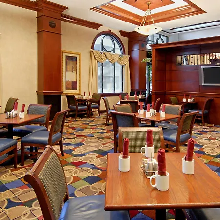 Courtyard By Marriott Norfolk Downtown-3