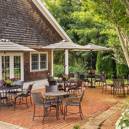 Best Western Plus Cold Spring-3