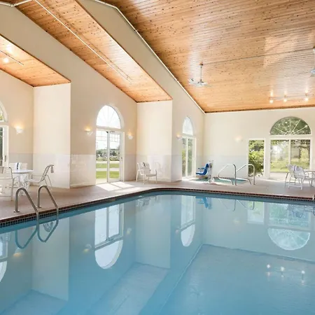 Country Inn & Suites By Radisson, Mason City, Ia-3
