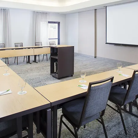 Courtyard By Marriott Roanoke Airport-2