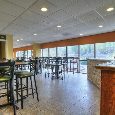 Edgewater Hotel And Conference Center-2