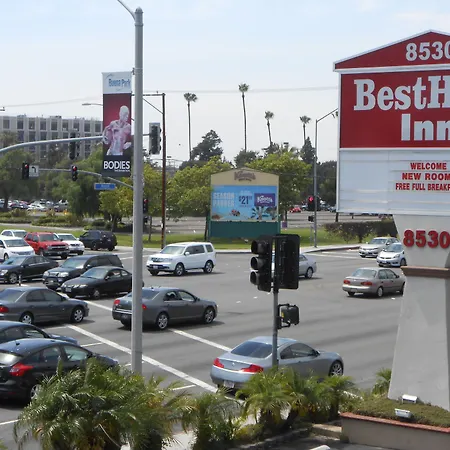Best Inn & Suites-3