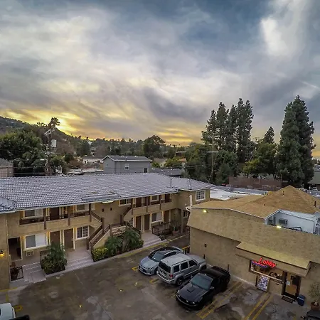 Nite Inn At Universal City - Walking Distance To Universal Studios Hollywood-2