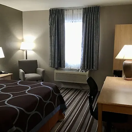 Super 8 By Wyndham Spokane/West-3
