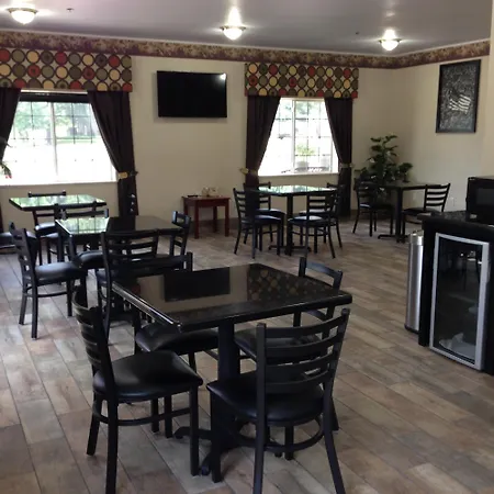 Hotel Piney Woods-2
