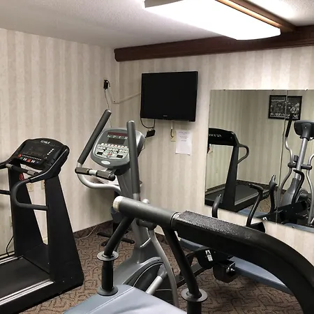 Ramada By Wyndham Saginaw Hotel & Suites-3