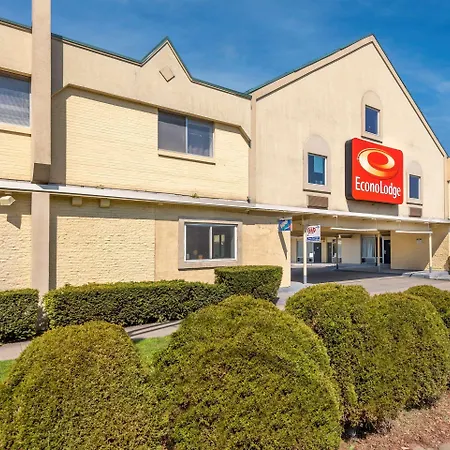 Econo Lodge Cortland Downtown-2