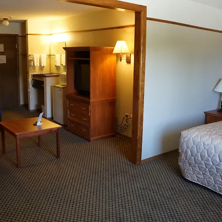 Luxury Inn & Suites-3