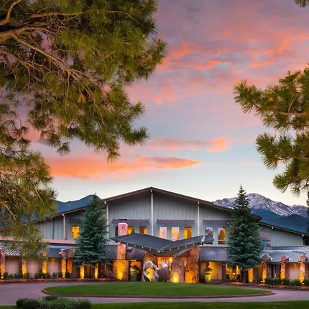 Garden Of The Gods Resort & Club-3
