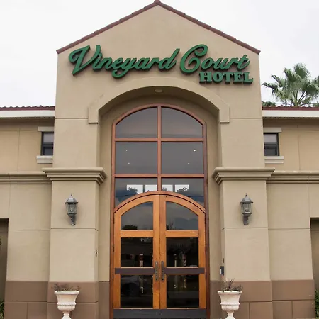 Vineyard Court Designer Suites Hotel-2