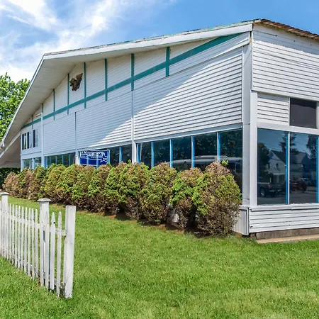 Americas Best Value Inn Hyannis-2