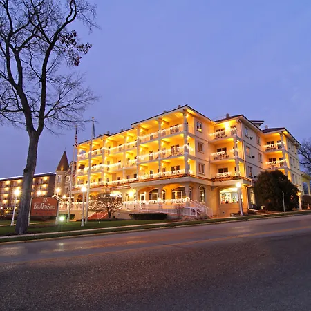 Bella Vista Suites Lake Geneva-3