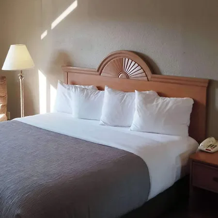 Quality Inn Huntington University Area-2