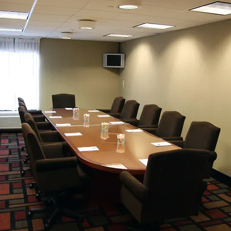 Hampton Inn Woodbridge-3