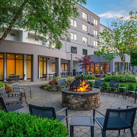 Courtyard By Marriott Providence Lincoln-2