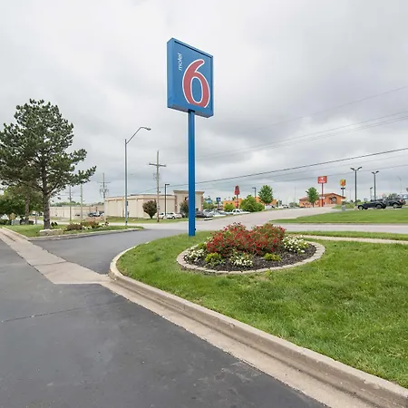 Motel 6 Kansas City, Mo - Airport-2