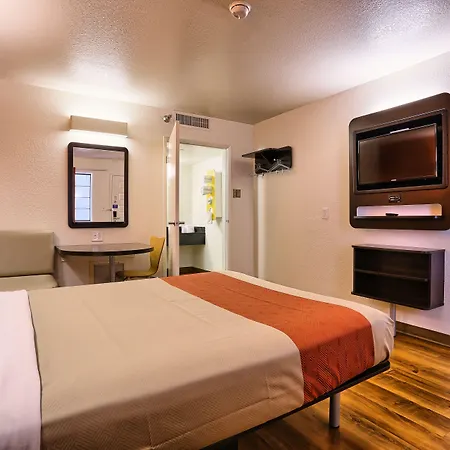 Super 8 By Wyndham Petaluma-2